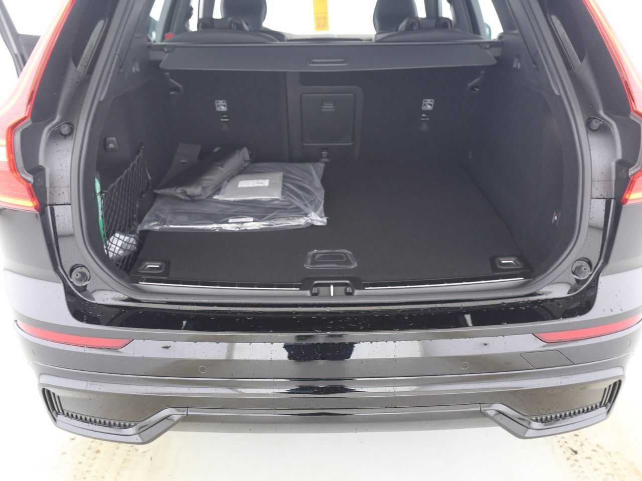 Volvo  VOLVO XC60 T6 AWD Black Edition Plus AHK 360°