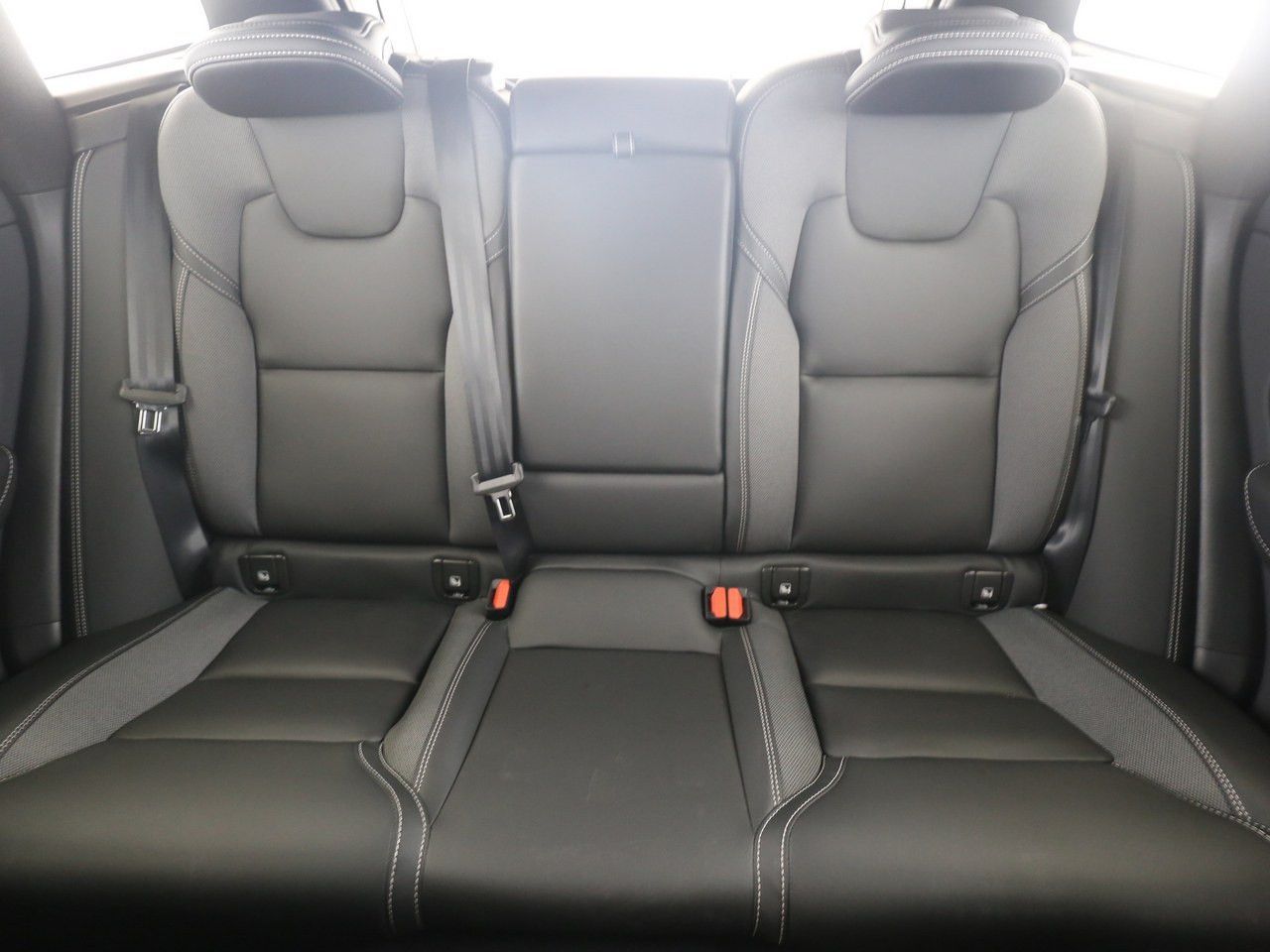 Volvo  VOLVO XC60 T6 AWD Black Edition Plus AHK 360°
