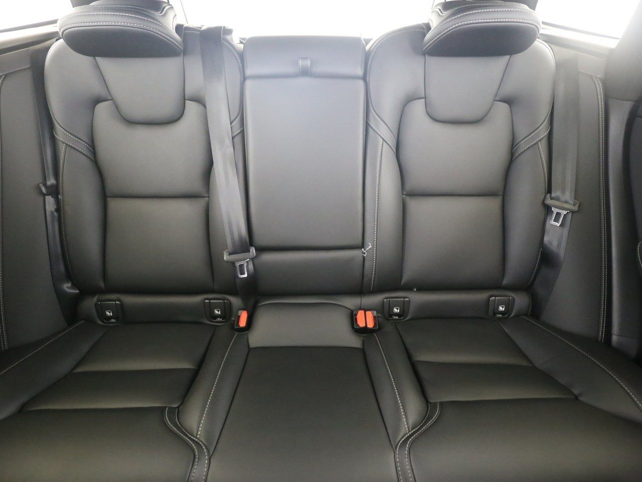 Volvo  T8 AWD Black Edition Ultra AHK LUFT MASSAGE