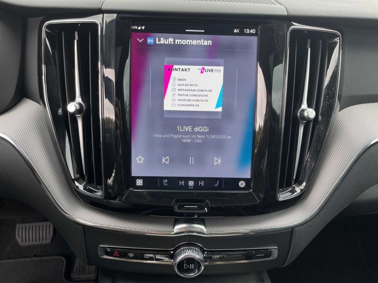 Volvo  T6 AWD Plus Dark BUSINESS LED