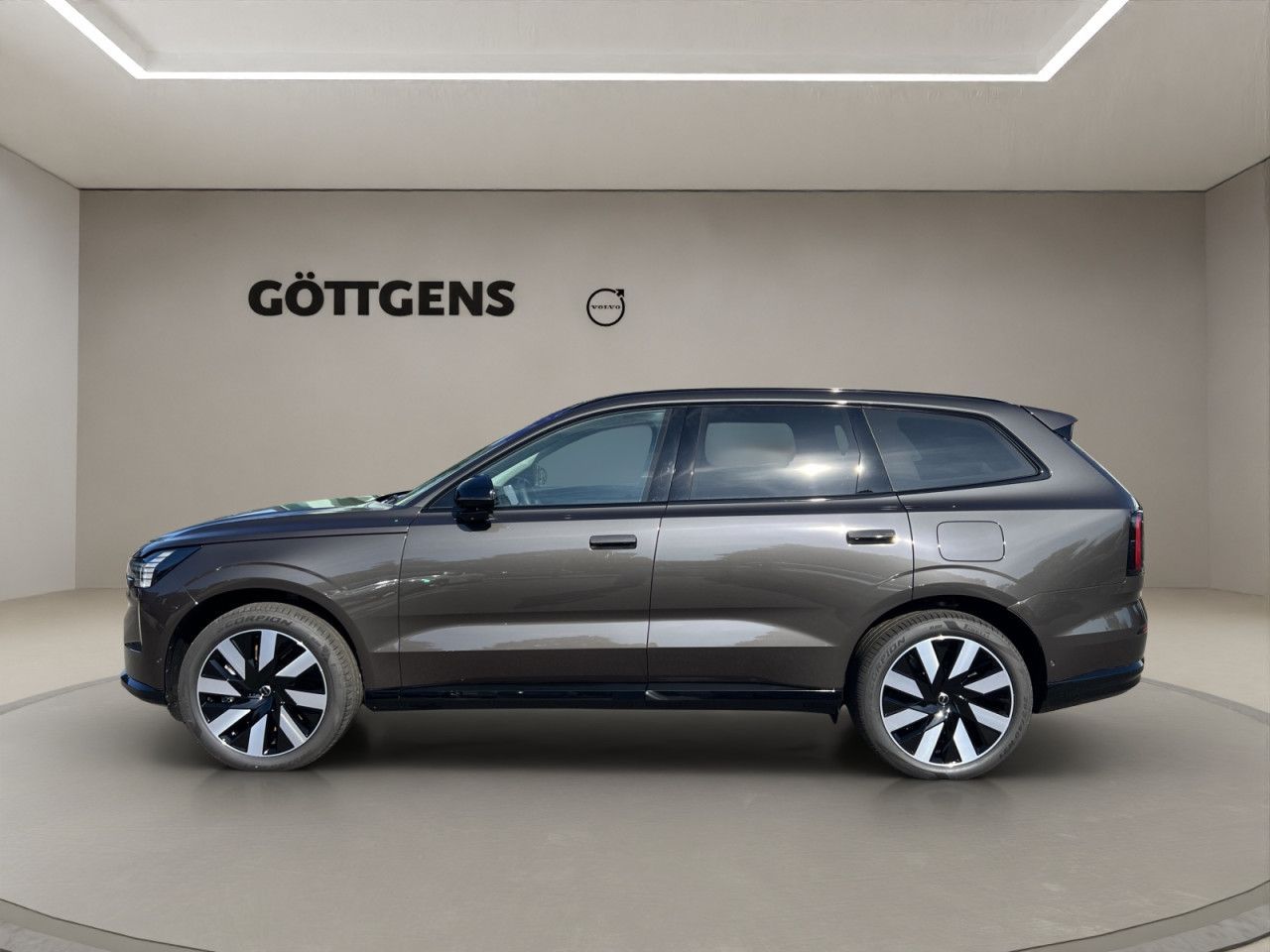 Volvo  Twin Motor AWD Ultra 7SITZ LED PANO 21LM