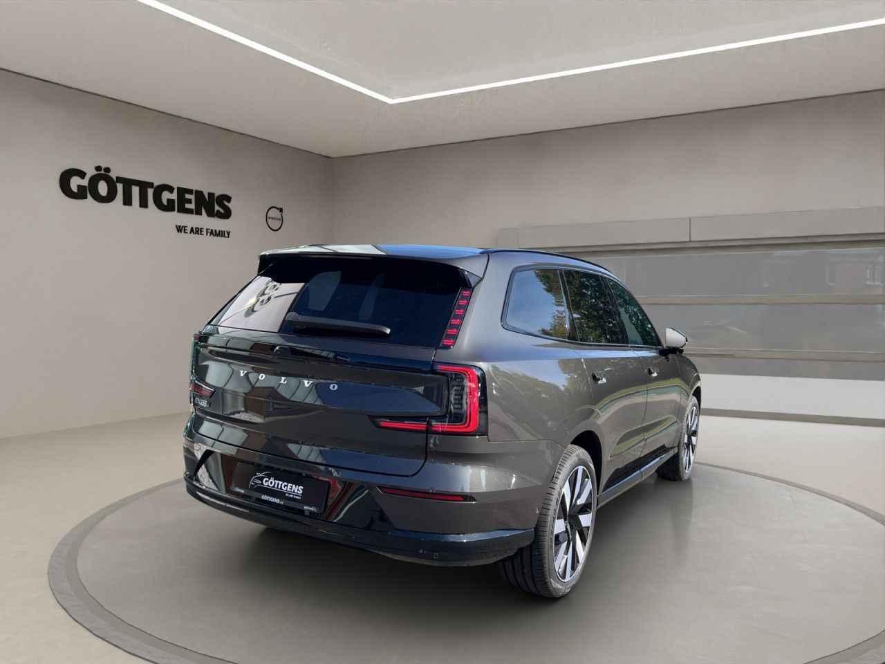 Volvo  Twin Motor AWD Ultra 7SITZ LED PANO 21LM