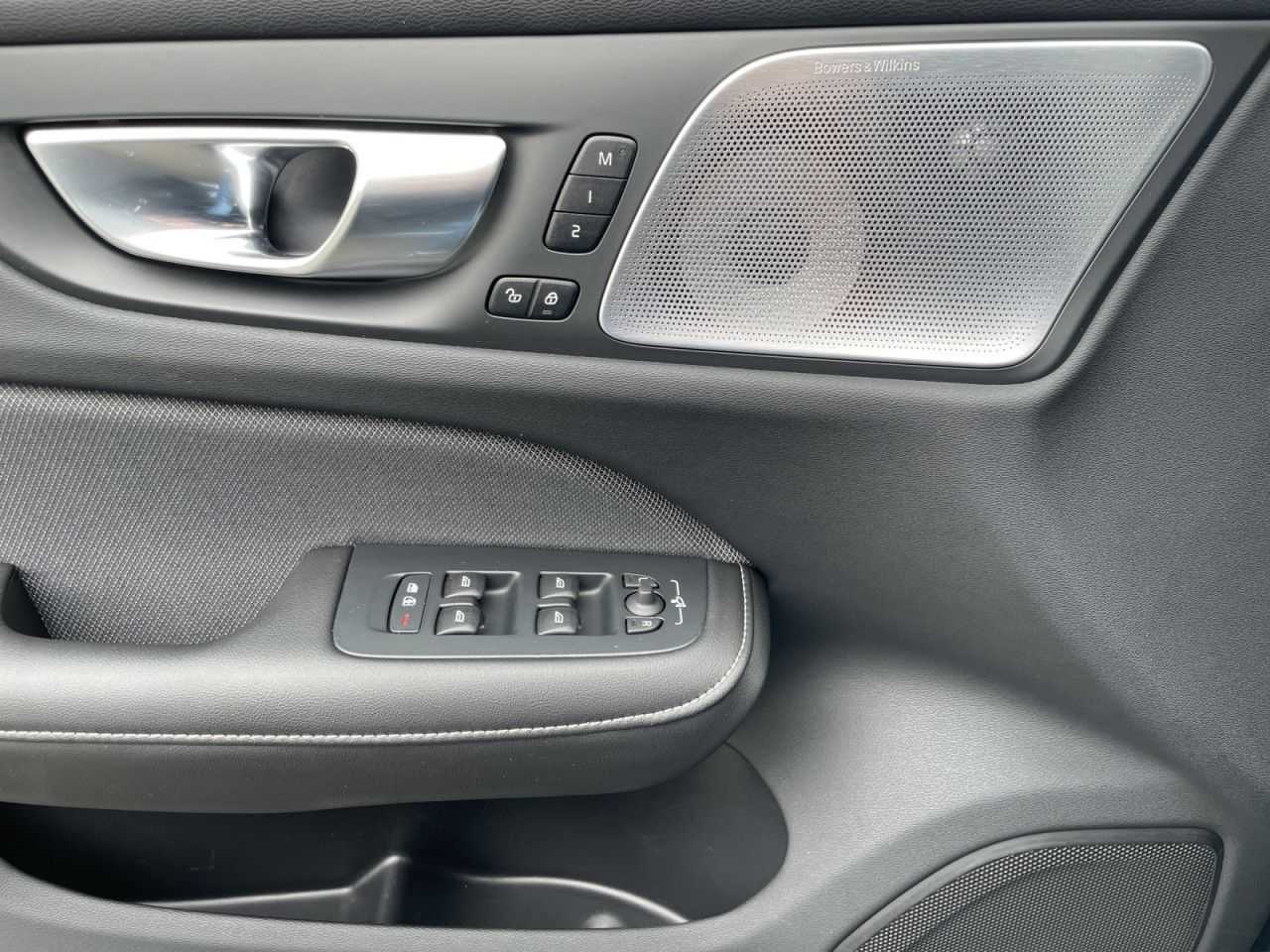 Volvo  T8 AWD Recharge Ultimate LED SD NAVI 19LM