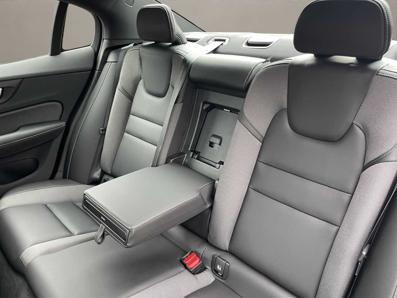 Volvo  T8 AWD Recharge Ultimate LED SD NAVI 19LM