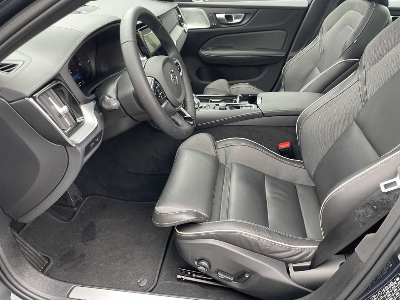 Volvo  T8 AWD Recharge Ultimate LED SD NAVI 19LM