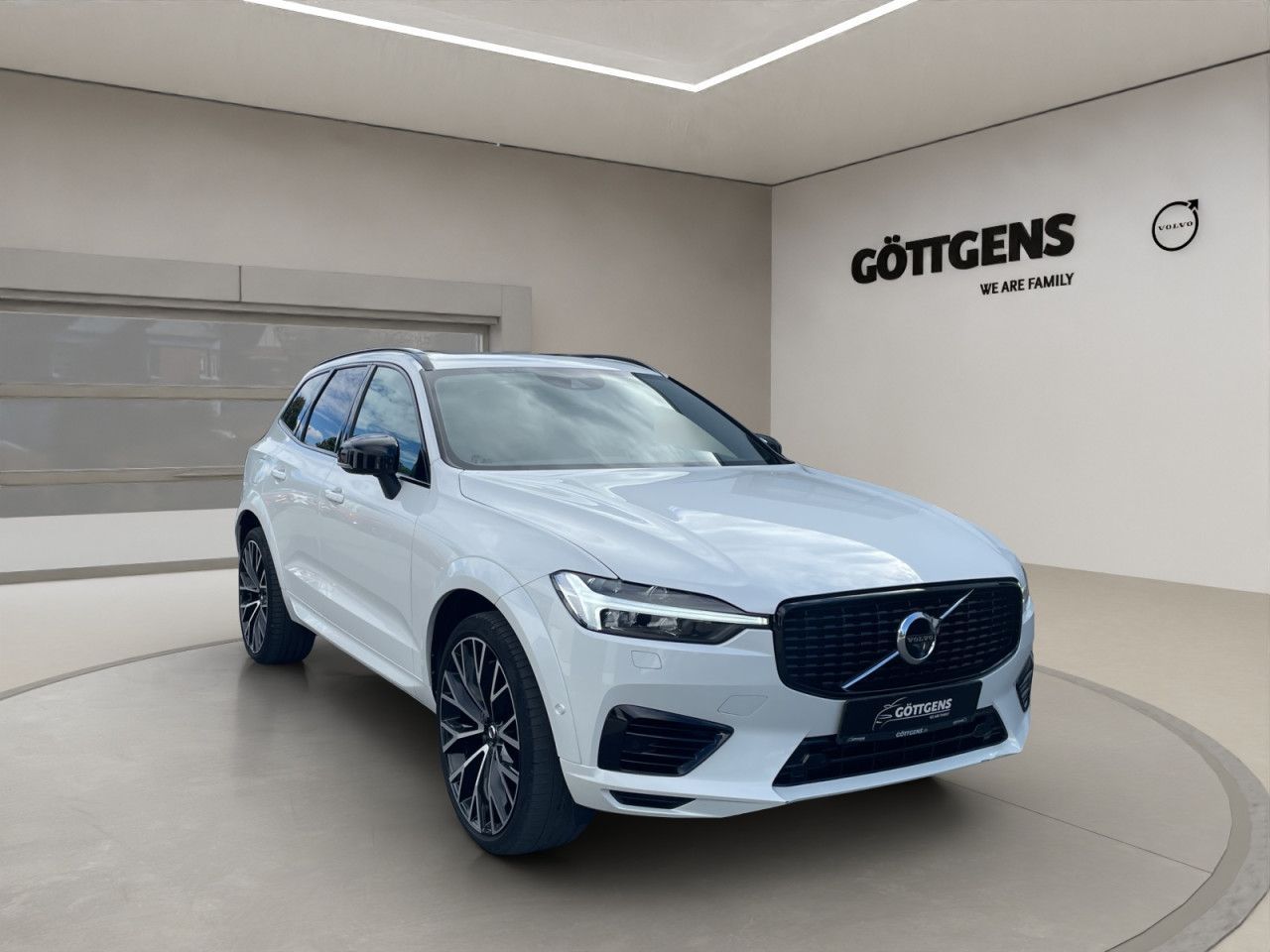 Volvo  T6 Plug-In RECHARGE R-DESIGN  HUD LED 22LM