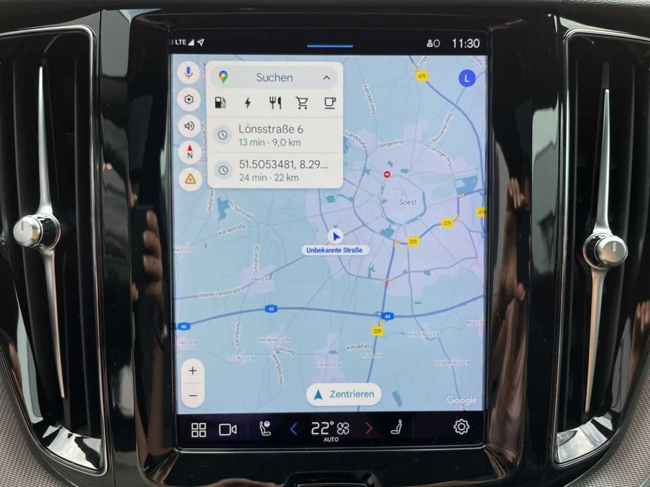 Volvo  T8 AWD Recharge R-Design LED