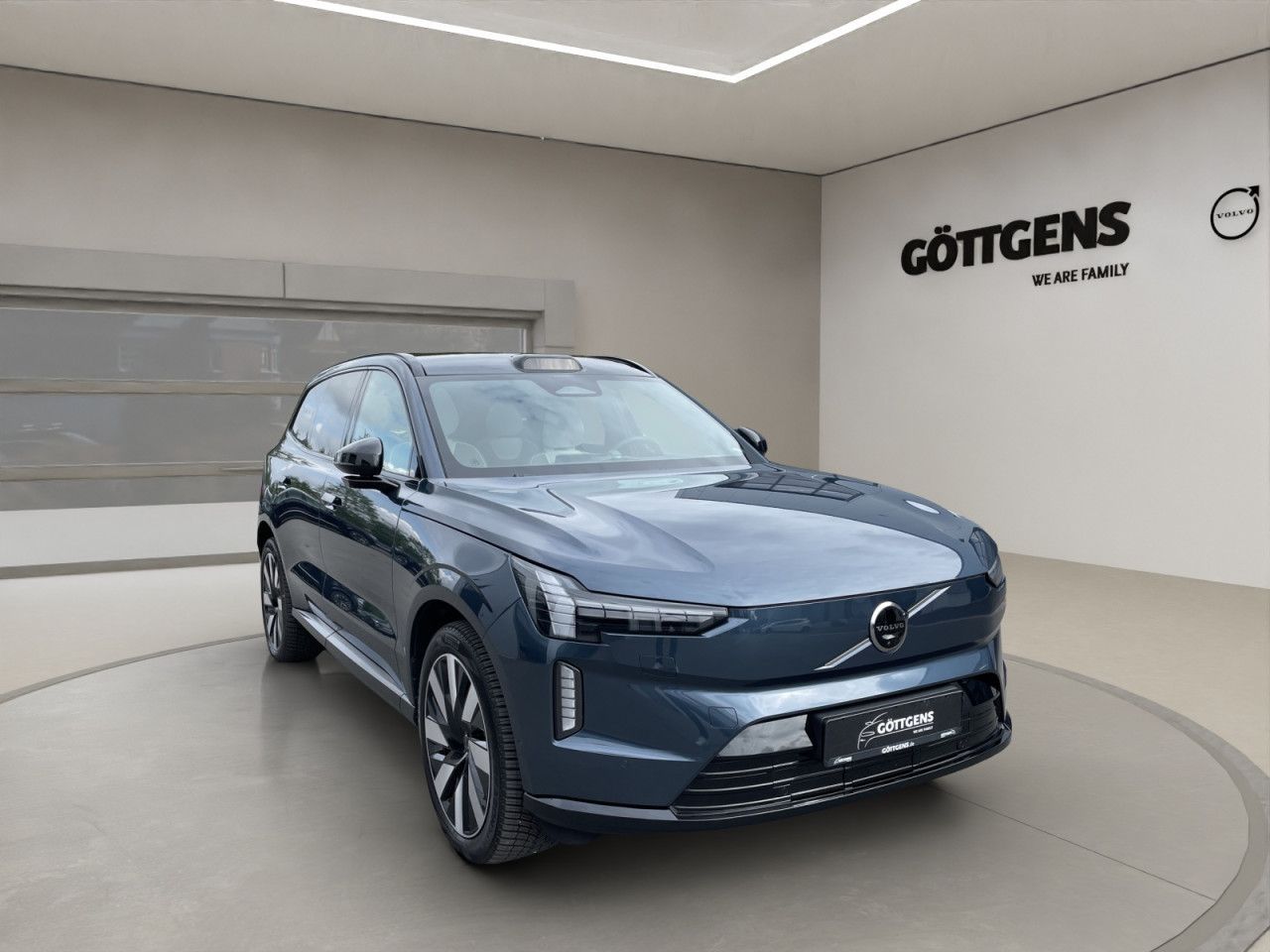 Volvo  Twin Motor AWD Ultra 7 AHK LUFT B&W 21LM