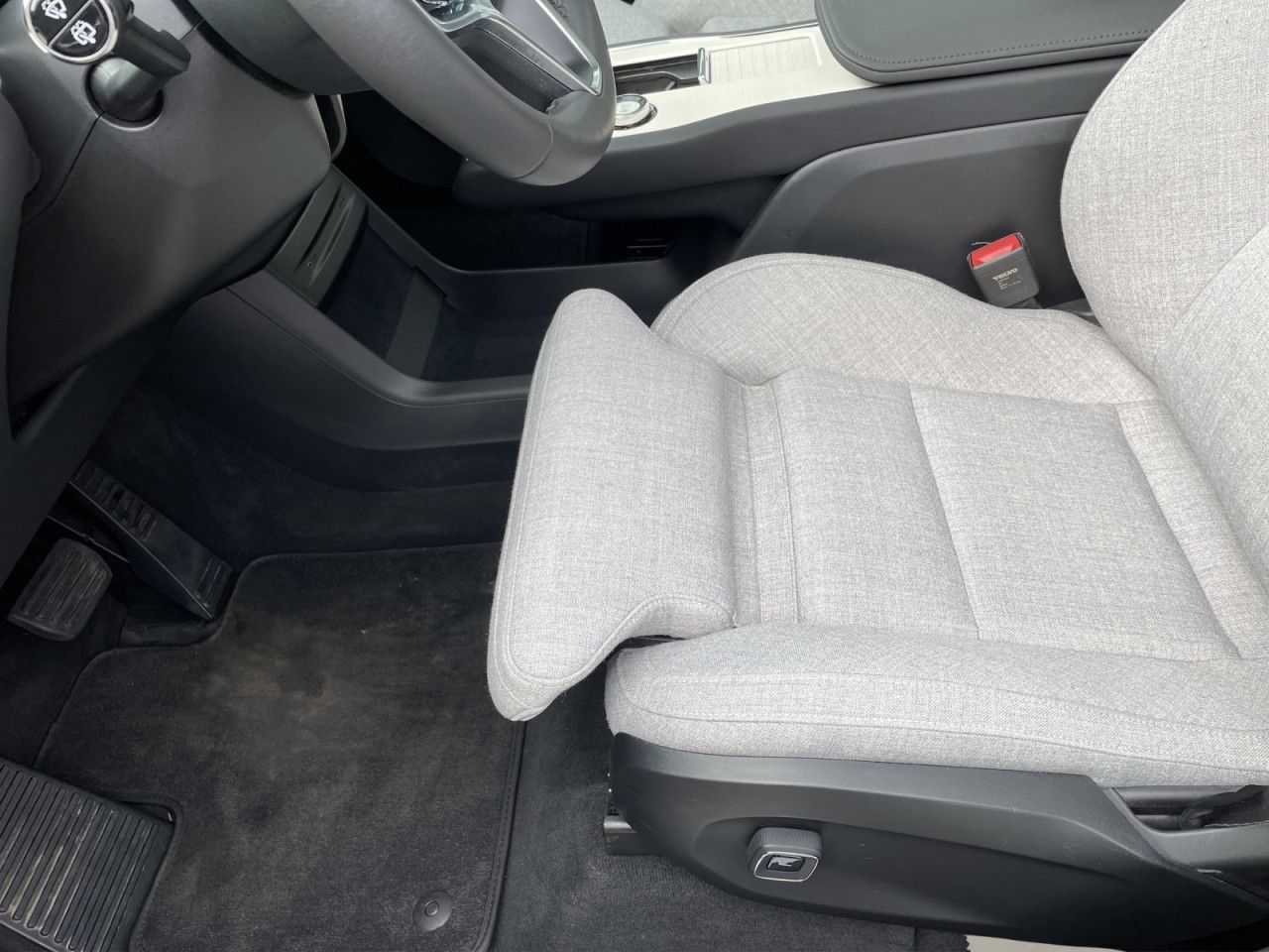 Volvo  Twin Motor AWD Ultra 7 AHK LUFT B&W 21LM