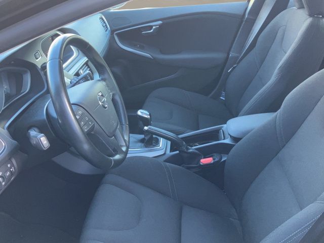 Volvo  T2 KINETIC NAVI KLIMAAUTOMATIK PDC Bluetooth