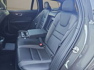 Volvo  T6 AWD Plug-in R Design NAVI LED 19LM PANO