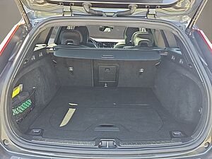Volvo  T6 AWD Plug-in R Design NAVI LED 19LM PANO