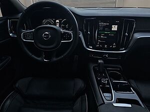 Volvo  T6 AWD Plug-in R Design NAVI LED 19LM PANO