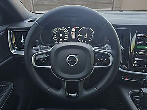 Volvo  T6 AWD Plug-in R Design NAVI LED 19LM PANO