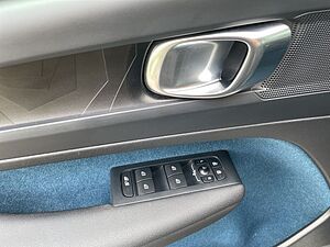 Volvo  Recharge Pure Electric  AHK NAVI 19LM GJR