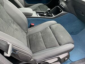 Volvo  Recharge Pure Electric  AHK NAVI 19LM GJR