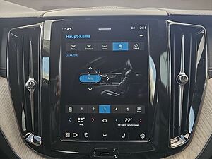 Volvo  B4 INSCRIPTION NAVI LED 20LM HARMAN KARDON