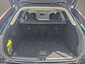 Volvo  B4 INSCRIPTION NAVI LED 20LM HARMAN KARDON
