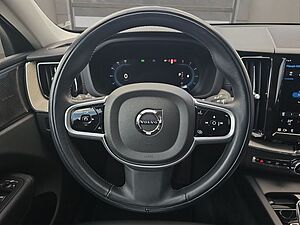 Volvo  B4 INSCRIPTION NAVI LED 20LM HARMAN KARDON