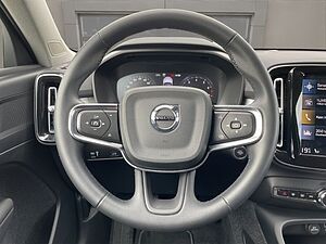 Volvo  T2 Momentum Pro LED 18LM NAVI SITZH. KAMERA