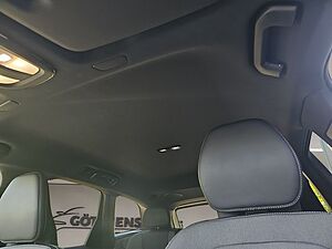 Volvo  B4 Plus Dark NAVI LED 20LM H&K SITZH FSH