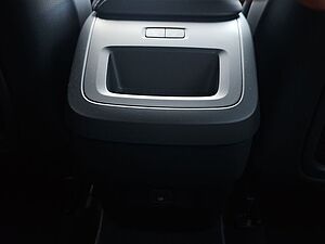 Volvo  B4 Plus Dark NAVI LED 20LM H&K SITZH FSH