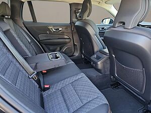 Volvo  B4 CORE LED NAVI ACC PDC KAMER 18LM