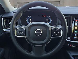 Volvo  B4 CORE LED NAVI ACC PDC KAMER 18LM