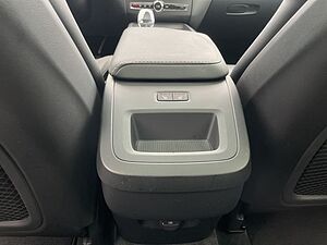 Volvo  B4 PLUS PANO NAVI 21LM LED H&K KAMERA