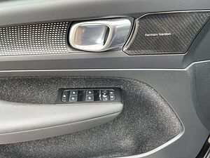 Volvo  B4 R-DESIGN PANO° 360 NAVI LED QI BLIS PDC