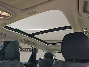 Volvo  B4 AWD Momentum Pro AHK PANO NAVI LED 18LM