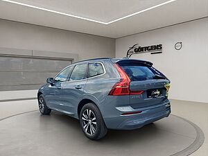 Volvo  B4 AWD Momentum Pro AHK PANO NAVI LED 18LM