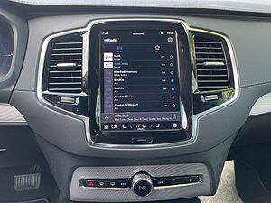Volvo  T8 AWD ULTRA BRIGHT 7SITZ NAVI PANO 20LM