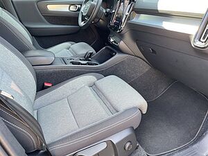 Volvo  Core B3 Mild Hybrid NAVI LED 18LM GJR