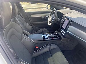 Volvo  T8 RECHARGE AWD R-DESIGN PANO NAVI KAMERA