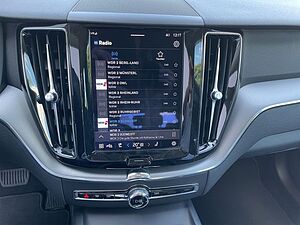 Volvo  B4 Essential NAVI LED LED WINTER PAKET 18LM