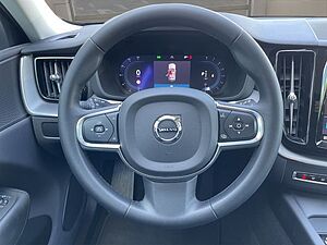 Volvo  B4 Essential NAVI LED LED WINTER PAKET 18LM