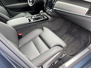 Volvo  T8 AWD Recharge Ultimate Dark PANO NAVI
