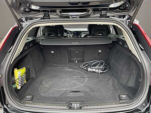 Volvo  T6 AWD Recharge Plus Dark 360° LED