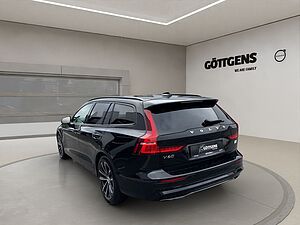 Volvo  T6 AWD Recharge Plus Dark 360° LED