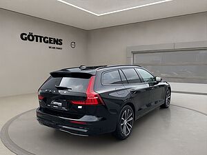 Volvo  T6 AWD Recharge Plus Dark 360° LED