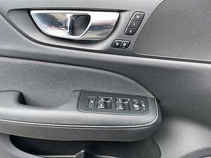 Volvo  T8 AWD R-DESIGN AHK NAVI LED WINTER PAKET