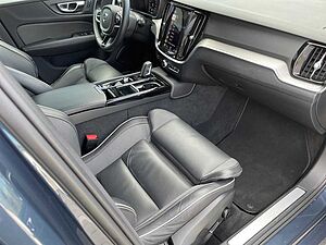 Volvo  T8 AWD R-DESIGN AHK NAVI LED WINTER PAKET