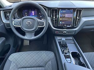 Volvo  B4 Essential NAVI LED LED WINTER PAKET 18LM