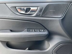Volvo  T6 Twin Engine AWD PLUS Bright LED DAB H&K