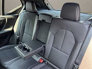 Volvo  T4 Momentum PRO NAVI LED H&K KMERA 18LM