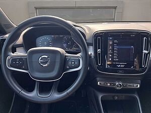 Volvo  T4 Momentum PRO NAVI LED H&K KMERA 18LM