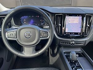 Volvo  B4 Essential NAVI LED 18LM WINTER-PAKET