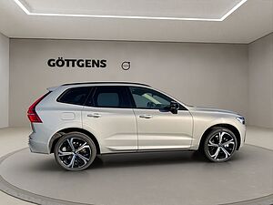 Volvo  T8 AWD Ultra Dark LUFT AHK MASSAGE 21LM