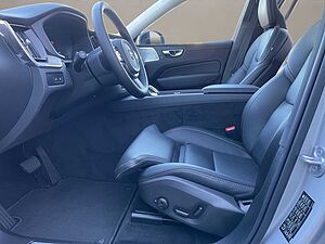 Volvo  T8 AWD Ultra Dark LUFT AHK MASSAGE 21LM